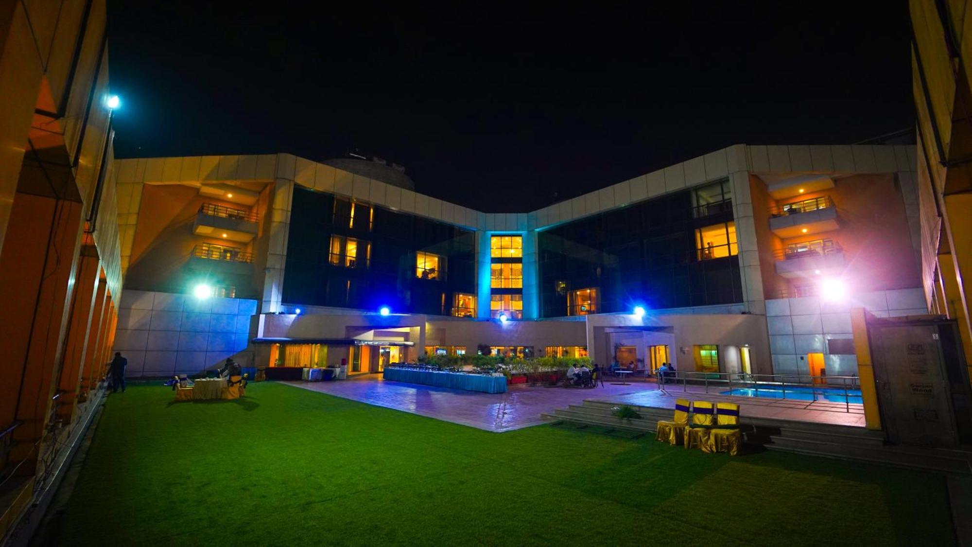 Hotel The Plaza Haïdarabad Extérieur photo