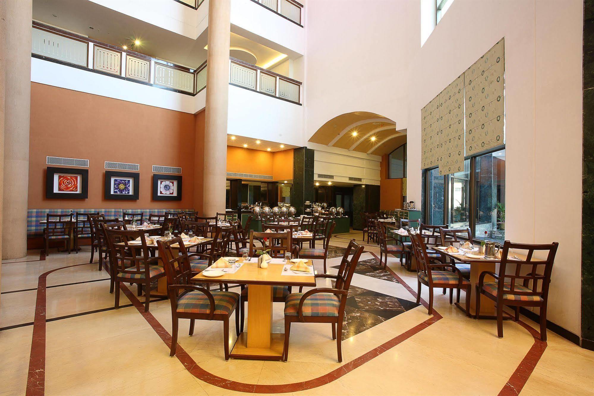 Hotel The Plaza Haïdarabad Extérieur photo